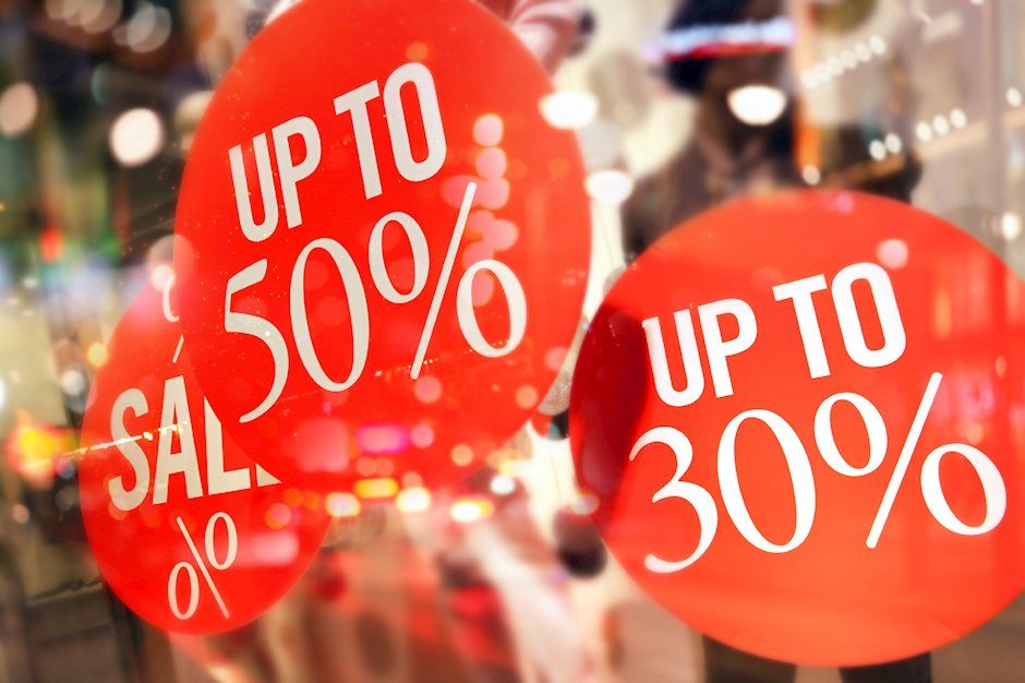 Doanh số bán lẻ của Anh bất ngờ giảm 0,3% so với tháng trước trong tháng 12 so với dự kiến ​​+0,4%