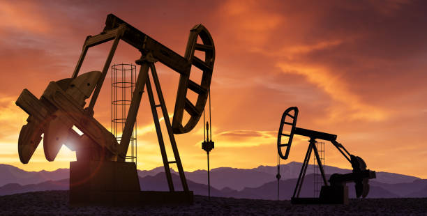 Giá dầu Brent và WTI giảm mạnh do OPEC+ tăng sản lượng và căng thẳng thương mại toàn cầu.