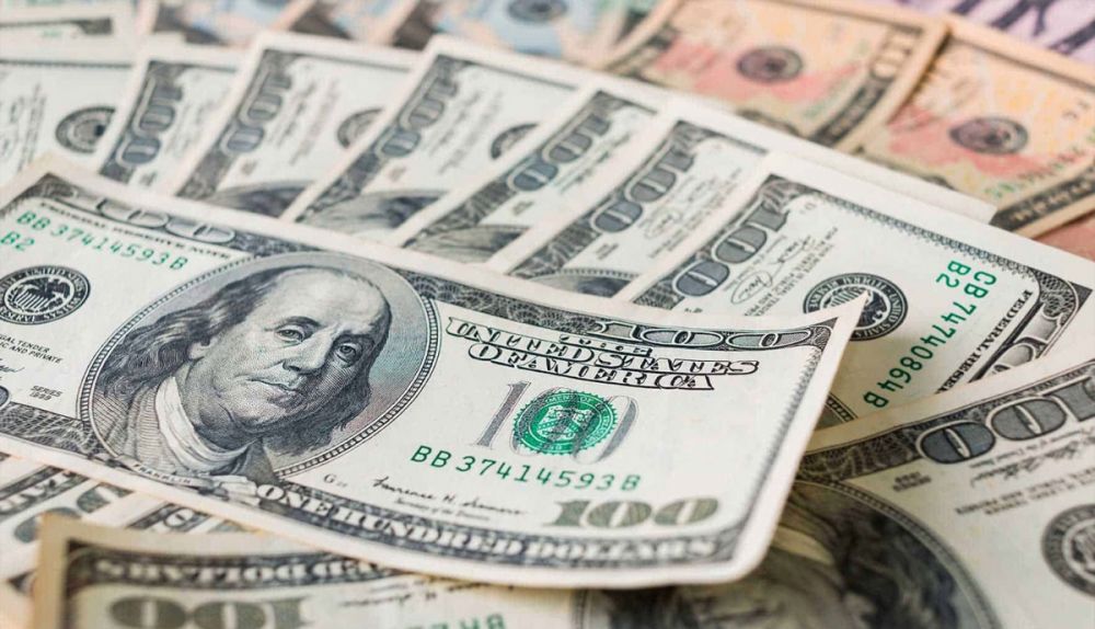 Chỉ số đô la Mỹ giảm gần 98,50 trước Chỉ số tâm lý người tiêu dùng Michigan