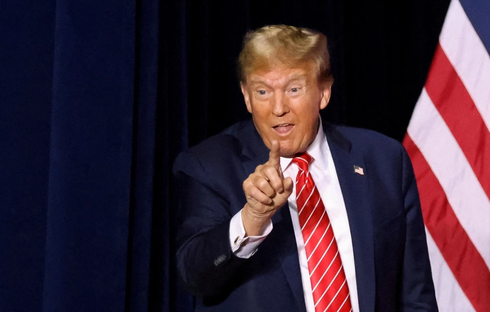 Tổng thống Mỹ Donald Trump đe dọa áp thuế 100% lên hàng hóa Nga - Bloomberg