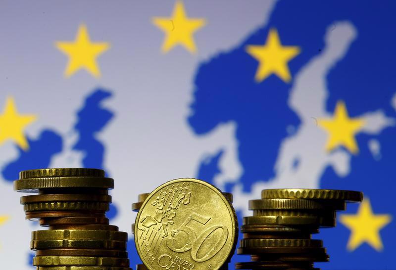 Thặng dư thương mại của khu vực đồng Euro sụp đổ khi thuế quan bắt đầu có hiệu lực