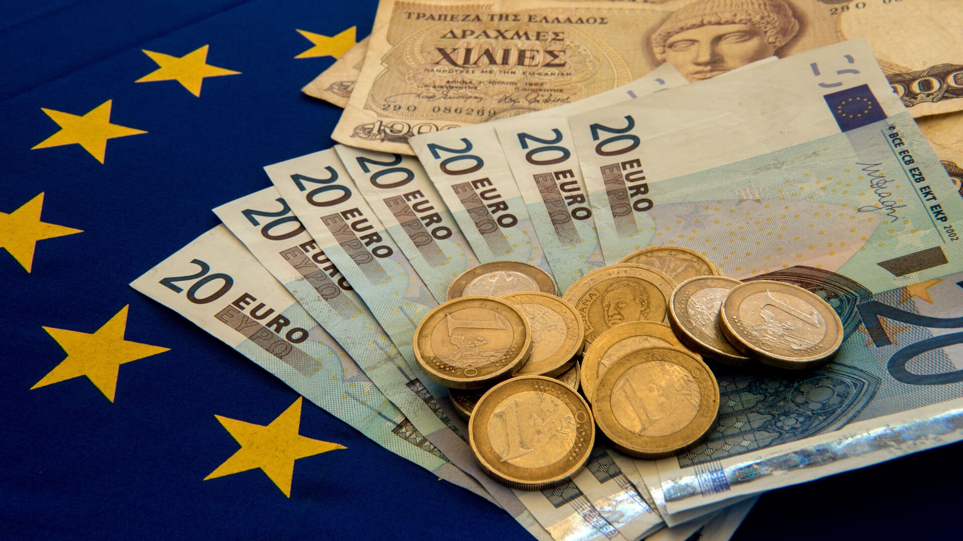 Đồng Euro tăng giá theo đồng Đô la khi bản đồ dầu mỏ thay đổi