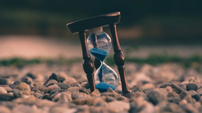 Sự Kiên Nhẫn – Vũ Khí Thầm Lặng Biến Trader Hạng Gà Thành Nhà Giao Dịch Huyền Thoại