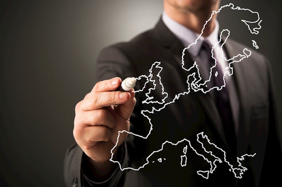 Lạm phát khu vực đồng Euro ổn định ở mức mục tiêu 2% của ECB