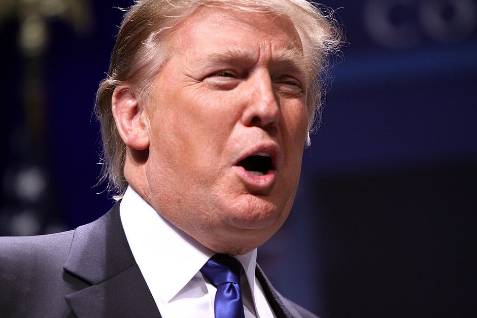 Trump khơi lại cuộc chiến thương mại bằng mức thuế mới đối với Trung Quốc