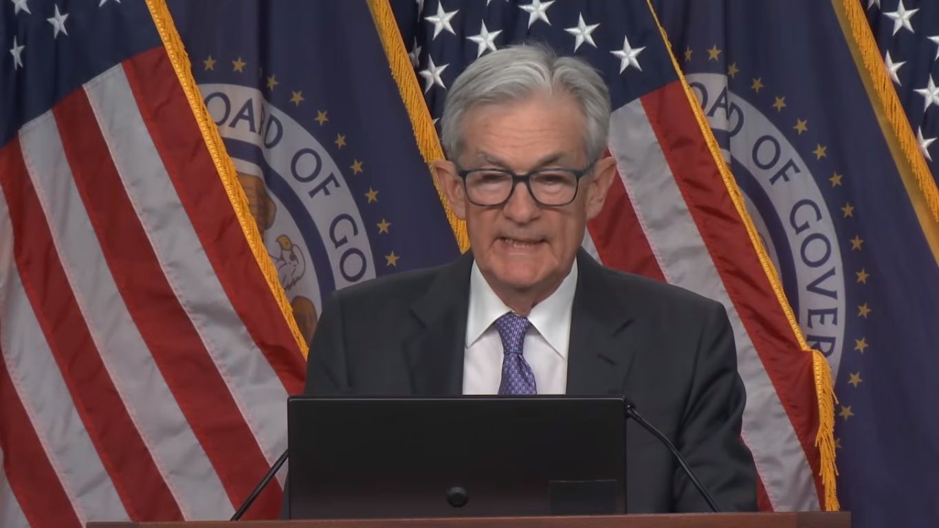 Cục Dự trữ Liên bang Mỹ (Fed) cắt giảm lãi suất xuống còn 3,50%-3,75%