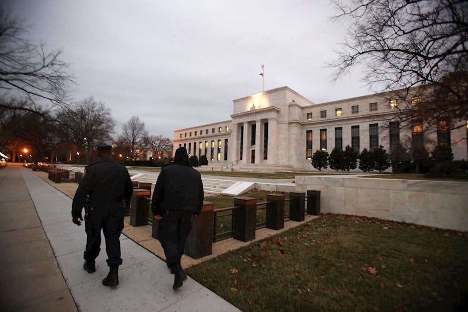 Paulson của Fed: Lạm phát quá cao, thị trường việc làm đang gặp khó khăn nhưng chưa sụp đổ.