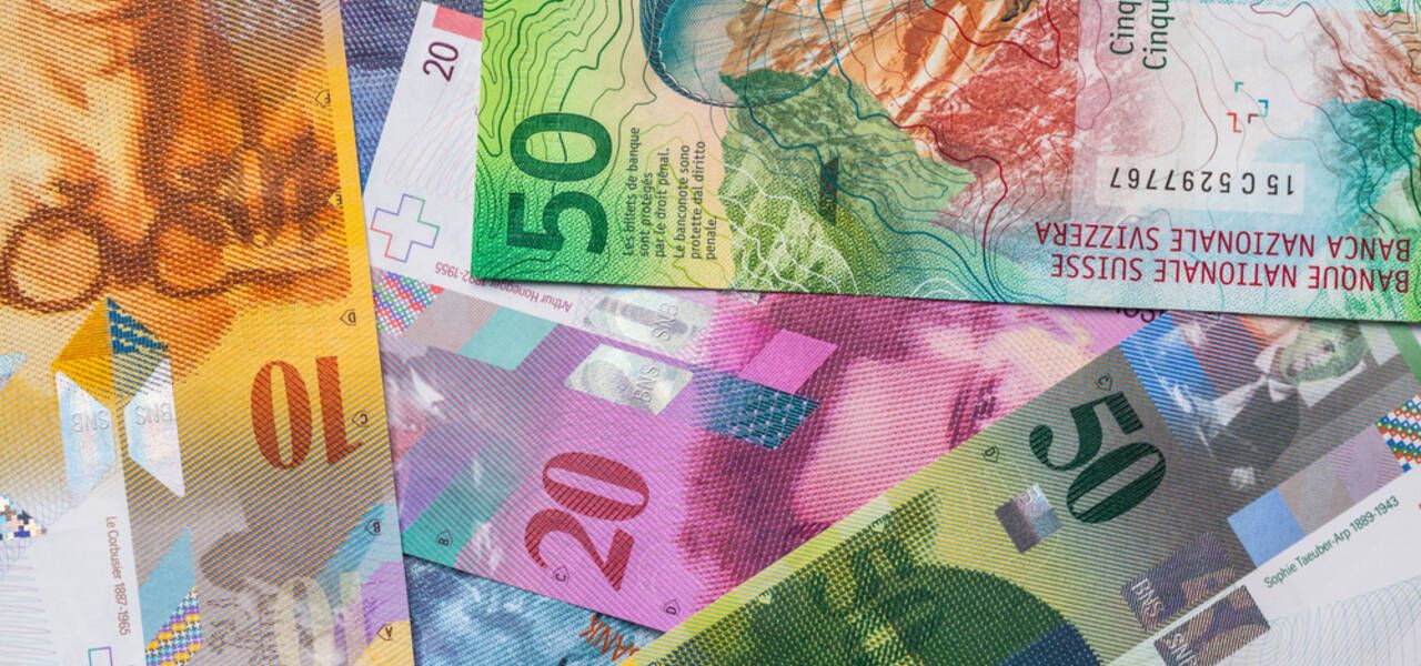 USD/CHF giảm xuống dưới 0.7950 khi các nhà giao dịch theo dõi sát sao khảo sát ZEW của Thụy Sĩ và GDP quý 3 của Mỹ.