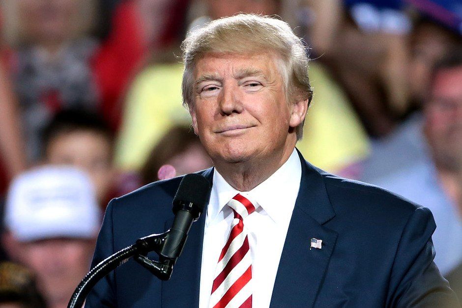 Tổng thống Mỹ Donald Trump giảm thuế nhập khẩu đối với Ấn Độ xuống còn 18% sau khi New Delhi đồng ý chấm dứt việc mua dầu của Nga.