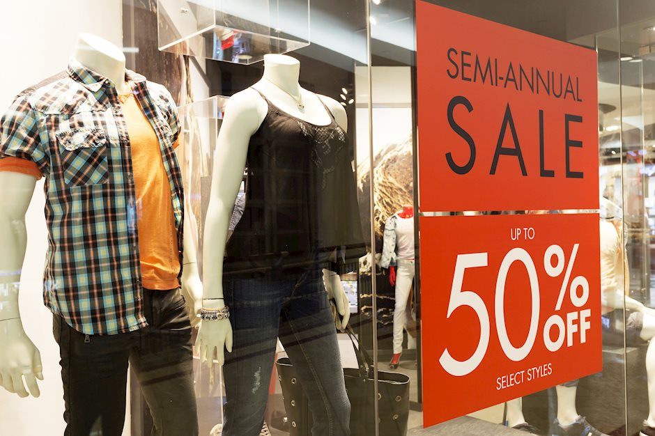 Doanh số bán lẻ của Mỹ tăng 1,7% trong tháng 3, cao hơn mức dự kiến ​​1,4%.