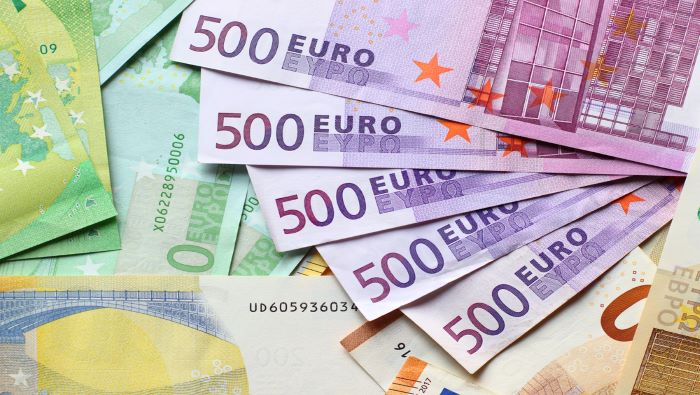 EUR/GBP tiếp tục dao động quanh mức 0.8720 khi dữ liệu việc làm của Anh hỗ trợ đồng Bảng Anh.