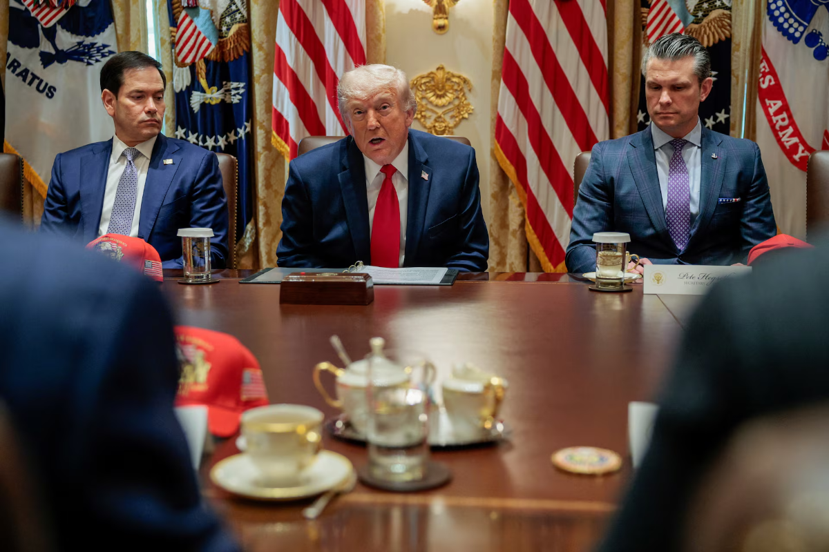 Thỏa thuận ngừng bắn Mỹ - Iran treo sợi chỉ: Trump chưa phê duyệt, nhưng eo biển Hormuz sắp mở cửa?