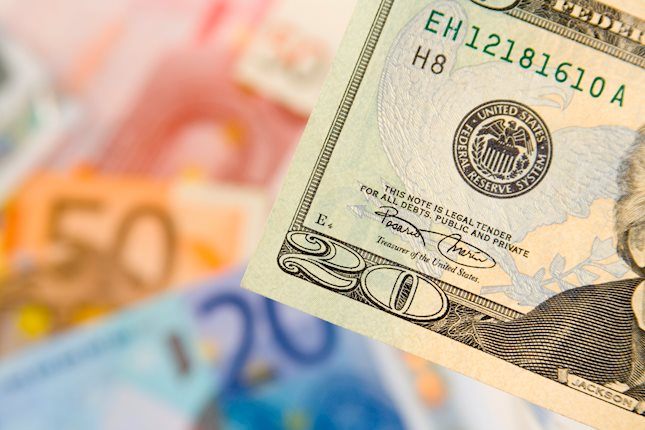 Euro tăng giá khi thỏa thuận hòa bình Mỹ-Iran gây áp lực lên đồng đô la Mỹ.