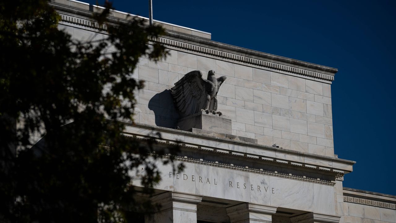 Cục Dự trữ Liên bang (Fed) tìm cách siết chặt giám sát đối với các nhà phát hành stablecoin