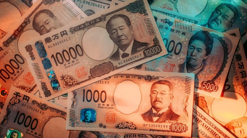 Thị trường hôm nay: Đồng Yên Nhật giảm xuống mức thấp nhất trong 40 năm so với đồng Đô la Mỹ.