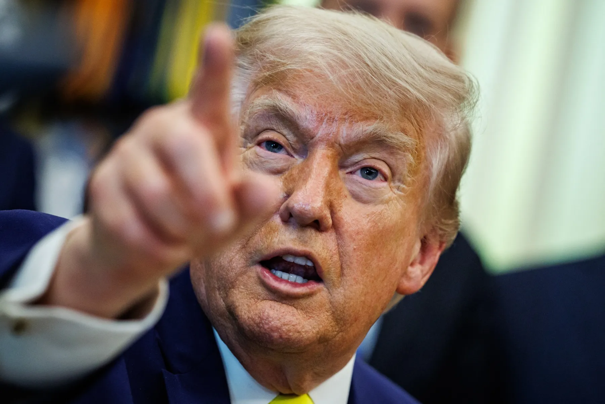 Trump “Để Ngỏ” Chính Phủ Mỹ Sở Hữu Cổ Phần AI: Người Dân Có Thể Trở Thành “Cổ Đông” Tỷ Phú?