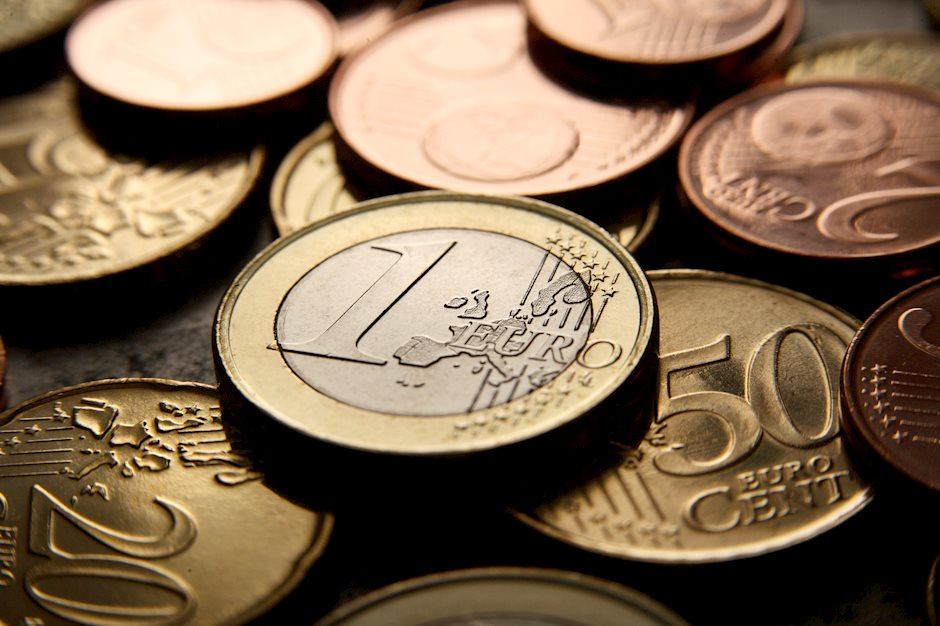 Bản tin buổi sáng: Euro có thể giảm xuống mức 1.1350.