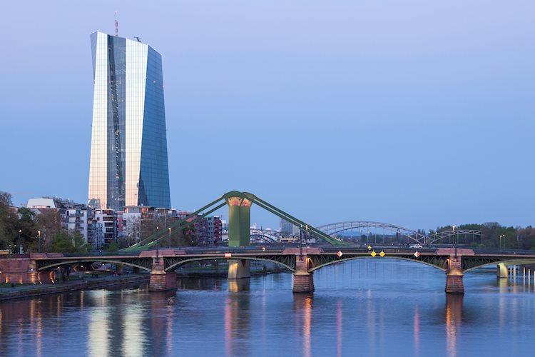 Tôi vẫn thấy khả năng tăng lãi suất cao hơn là giữ nguyên: Chủ tịch ECB Simkus bày tỏ quan điểm cứng rắn về lãi suất.