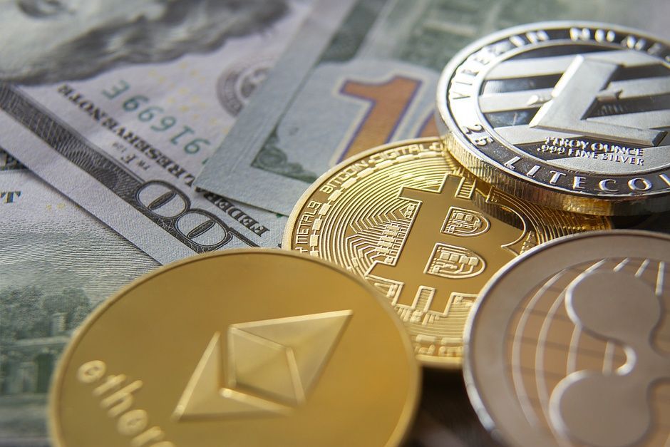 Tiền điện tử hôm nay: Bitcoin, Ethereum, XRP tăng nhẹ bất chấp dòng tiền chảy ra khỏi các quỹ ETF.