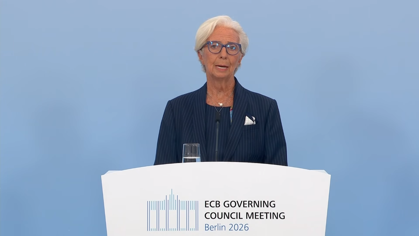  Bà Lagarde phát biểu về triển vọng chính sách sau khi tăng lãi suất chủ chốt thêm 25 điểm cơ bản.