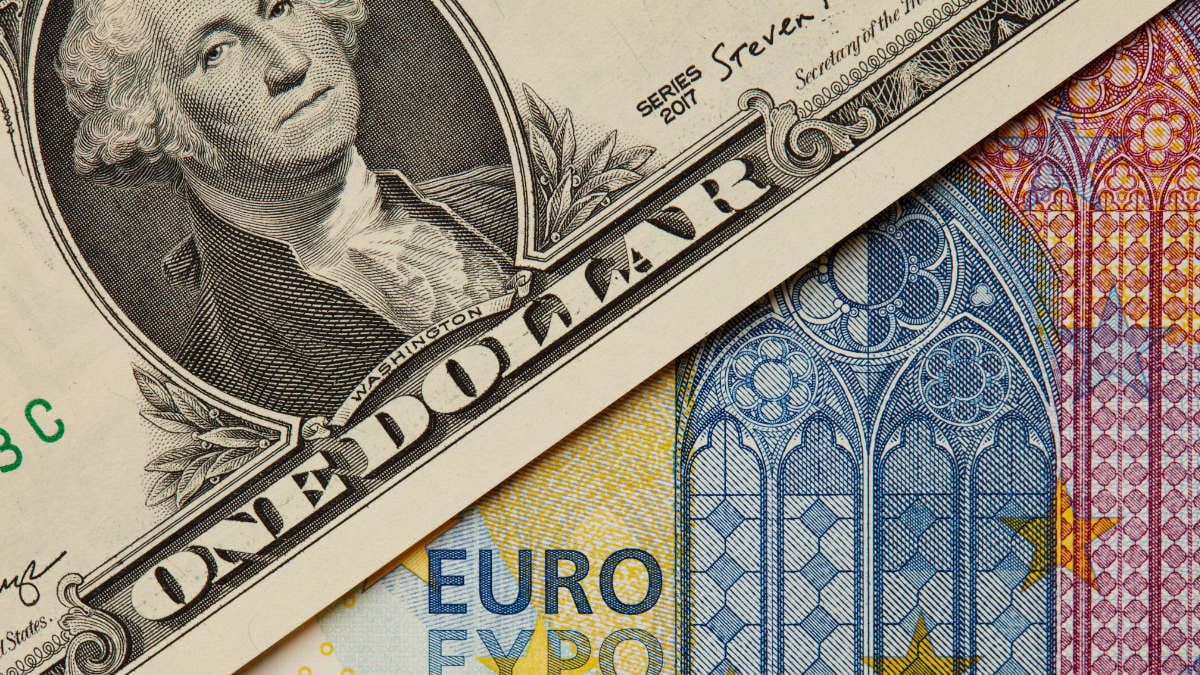 Đồng Euro suy yếu bất chấp việc ECB tăng lãi suất khi chỉ số giá sản xuất (PPI) của Mỹ tăng mạnh.