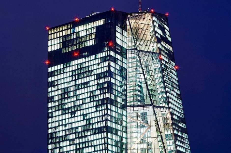 Ông DeMarco của ECB ủng hộ việc tăng lãi suất vào tháng 10 khi lạm phát lõi vẫn ở mức cao.